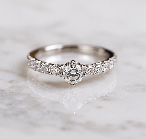 CLEAR RHINESTONE AD RING