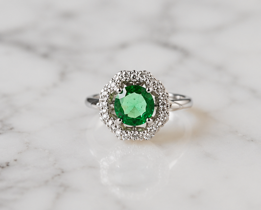 GREEN RHINESTONE AD RING