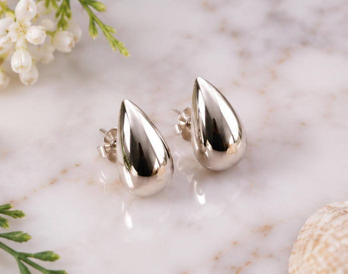 TEAR DROP SILVER EARRINGS