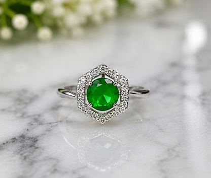 GREEN RHINESTONE AD RING