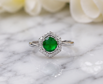 GREEN RHINESTONE AD RING