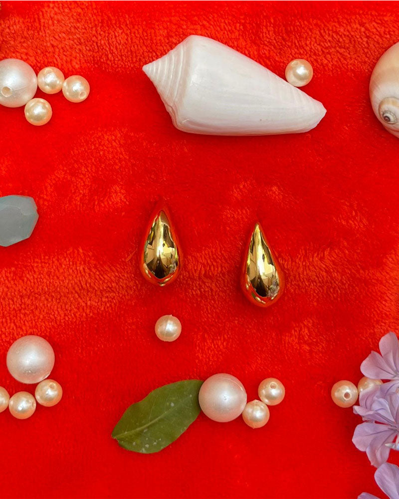 TEAR DROP GOLDEN EARRINGS