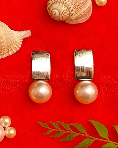 PEARL DROP EARRING