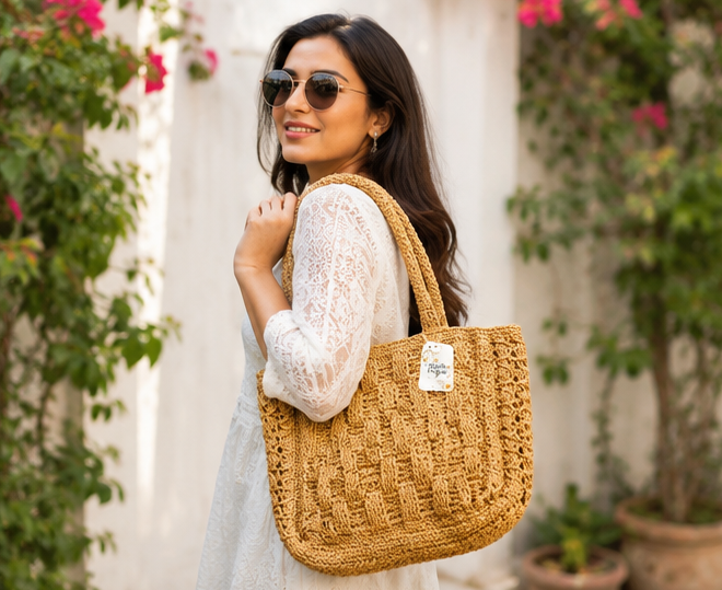 HANDMADE RAFFIA CROCHET BAG